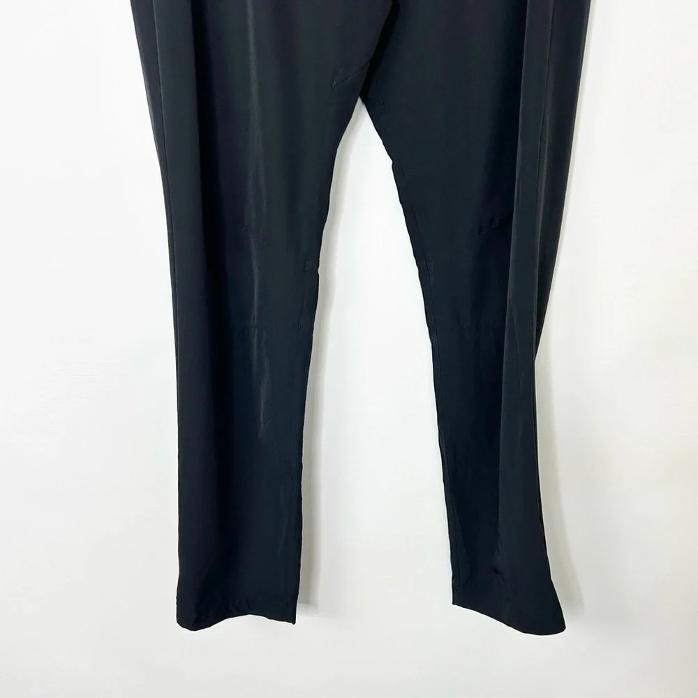 Fabletics men’s stretch athletic pants black